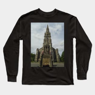 Falkland Parish Church, Falkland, Scotland (1) Long Sleeve T-Shirt